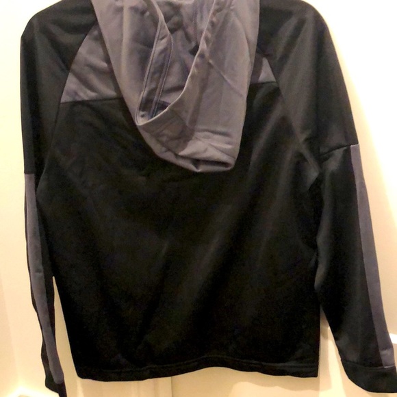 ⭐️HP⭐️ NWT ATHELTIC Black and Grey Hooded Sweatshirt Youth Large (10/12) - Picture 3 of 8